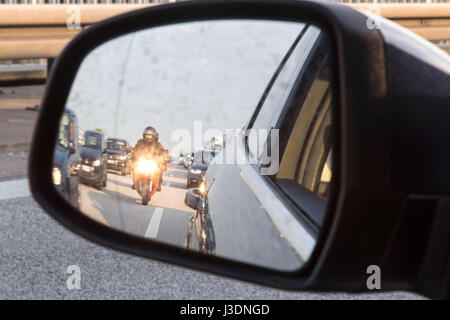Stau auf der Autobahn A2 Stockfoto