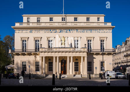 Das Athenaeum an der Ecke der Pall Mall & Waterloo Place, St. James ist ein Private Member Club, London, England, U.K Stockfoto