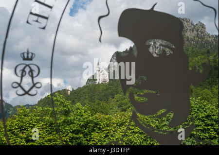 Deutschland. Bayern. 2016. Souvenir Shop im Schloss Neuschwanstein Stockfoto