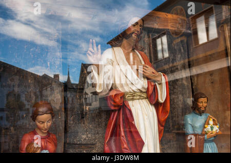 Holzschnitzereien in Oberammergau, Bayern, Deutschland, 2016 Stockfoto