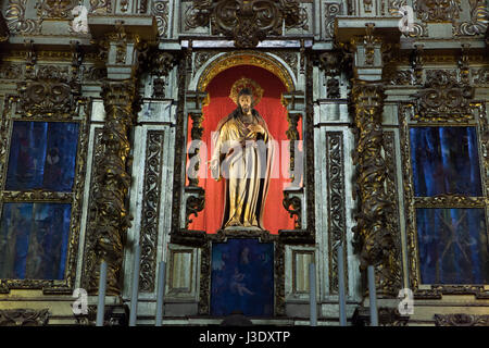 Statue aus dem Heiligsten Herzen Jesu des spanischen Bildhauers Francisco de Palma in der Capilla del Sacre Coeur (Kapelle des Heiligen Herzens) in der Kathedrale von Málaga (Catedral de Malaga) in Malaga, Andalusien, Spanien. Stockfoto