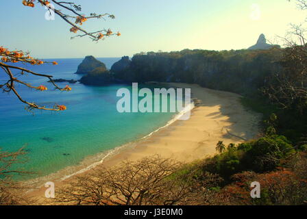 Praia Sancho in Fernando De Noronha, Pernambuco, Brazi. Schönsten Strand der Welt. Völlig verlassen. Stockfoto