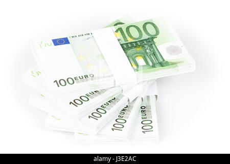 Stapel von 100 Euro-Banknoten isoliert auf weißem Hintergrund Stockfoto