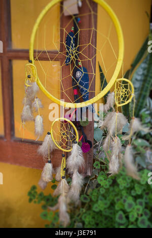 Dream Catcher dekoriert Home Fenster, Fotoarchiv Stockfoto