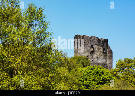 Dolbadarn Schloss am Fuße des Llanberis Pass und im Dorf von Llanberis in Snowdonia-Nationalpark in Gwynedd, Nordwales. Stockfoto