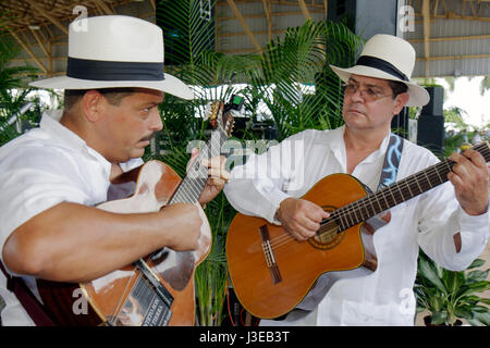 Miami Florida, Tropical Park, Cuban Exodus Relief Project, Festival, Festivals, Politik, Musiker, Quintett, Son de Mi Tierra, Exil, Diaspora, Hispanic Latin Stockfoto