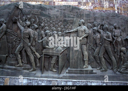 Ein Relief an der Tiglachin (oder Derg) Denkmal in Addis Abeba, Äthiopien. Stockfoto