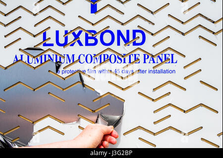 Kunststoff-Folie für Luxbond eine Aluminium-Verbundplatte Stockfoto