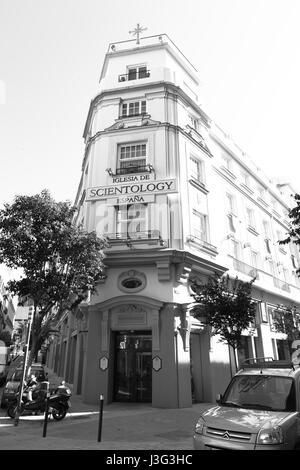 Madrid, Spanien - 9. Mai 2012: Der Scientology-Kirche in Madrid. Schwarz / weiß Bild Stockfoto