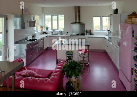 Stachelige oben, ein Eco House, in Worcestershire, Großbritannien, im Besitz von volkwagen Enthusiasten Stockfoto
