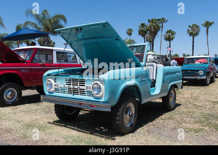 Buena Park, USA - 30. April 2017: Ford Bronco auf dem Display während der fabelhaften Furten Forever Stockfoto