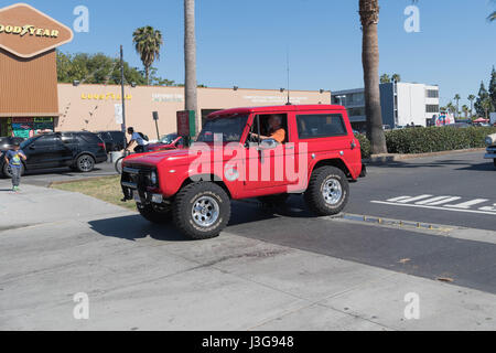 Buena Park, USA - 30. April 2017: Ford Bronco auf dem Display während der fabelhaften Furten Forever Stockfoto