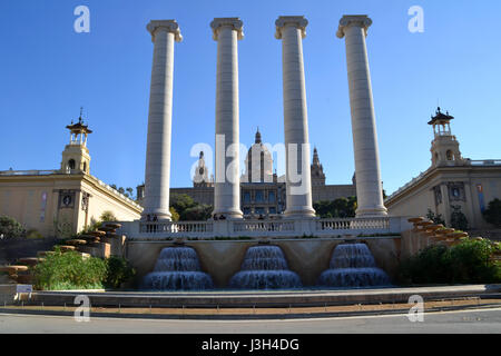 Blick auf die vier Spalten in Montjuic - Barcelona, Spanien Stockfoto