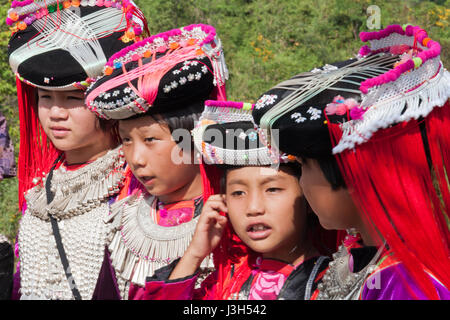 Lisu Bergvolk Mädchen in Tracht in Mae Hong Son, Thailand Stockfoto