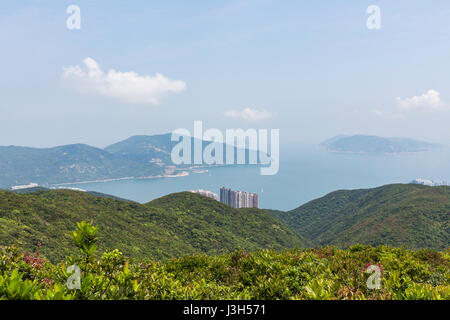 Wandern von Sai Wan Ho, Stanley über Mount Parker, Tai Tam Reservoir und den Zwillingen. Stockfoto