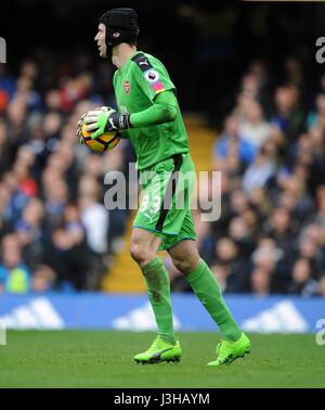 ARSENAL Torwart PETR CECH CHELSEA V ARSENAL STAMFORD BRIDGE Stadion LONDON ENGLAND 4. Februar 2017 Stockfoto