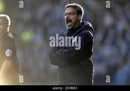 DAVID WAGNER HUDDERSFIELD TOWN MANAGER JOHN SMITH Stadion HUDDERSFIELD ENGLAND 18. Februar 2017 Stockfoto