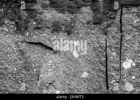 Einem alten Steinbruch mit rotem Sandstein, Helmarshausen, Bad Karlshafen, oberen Wesertals, Weserbergland, Weserbergland, Reinhardswald, Hessen, Deutschland, Euro Stockfoto