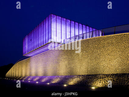 Europa, Deutschland, Köln, Hochwasserschutz Pumpwerk am Rhein im Stadtteil Bayenthal Stockfoto