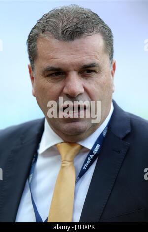 ANGE POSTECOGLOU Australien MANAGER Australien MANAGER STADIUM der leichten SUNDERLAND ENGLAND 27. Mai 2016 Stockfoto