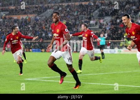 ZLATAN IBRAHIMOVIC & MARCUS RA HULL CITY FC V MANCHESTER UNIT KCOM Stadion HULL ENGLAND 27. August 2016 Stockfoto