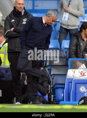 MANCHESTER UNITED MANAGER JOSE CHELSEA V MANCHESTER UNITED STAMFORD BRIDGE Stadion LONDON ENGLAND 23. Oktober 2016 Stockfoto