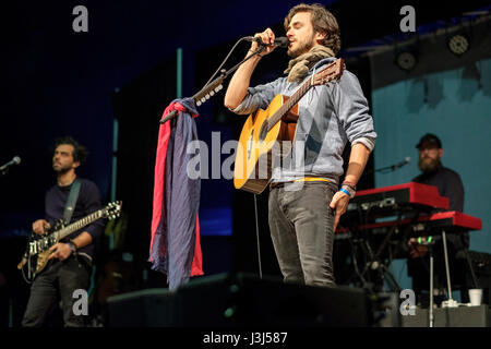 Jack Savoretti durchführen am Jazz Festival Cheltenham, Cheltenham, UK. 27. April 2017 Stockfoto