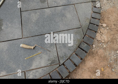 neue Garten-Design und Konstruktion von einem zugelassenen Marshalls Auftragnehmer Stockfoto