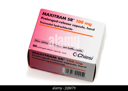 Box mit Maxitram SR (Slow Release) 100mg Tramadol Hydrochlorid, ein Schmerzmittel für mäßige bis starke Schmerzen und oft missbraucht als Freizeitdroge. Stockfoto