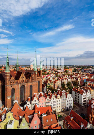 Polen, Westpommern, Danzig, erhöhten Blick auf die Altstadt, Marienkirche Stockfoto