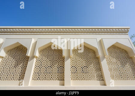 Alfarooq Moschee oder Masjid Al Farooq. Befindet sich im historischen Viertel Al Fahidi (Al Bastakiya) Stockfoto