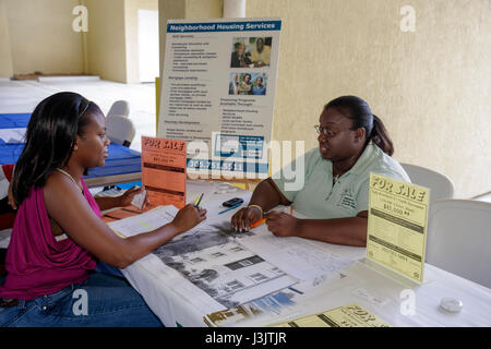 Miami Florida, Little Havana, Flagler Street, erschwingliche Hausbesitzmesse, Villas Godoy Eigentumswohnung, Wohn-, Wohnung, Wohnungen, Wohnung, Gebäude, low i Stockfoto