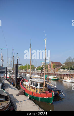 Alte Schiffe im Museumshafen Vegesack-Hafen, Bremen-Vegesack, Bremen, Deutschland, Europa I Alte Schiffe Im Vegesacker Hafen, Bremen-Vegesack, Bremen, Deu Stockfoto