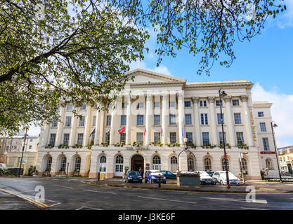 Das Queens Hotel im Frühjahr, Cheltenham, England Stockfoto