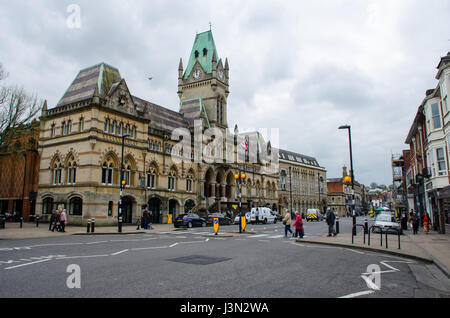 Winchester-Vereinigtes Königreich -21 April 2017: Main Street Winchester, Hampshire Stockfoto