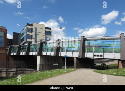 Steg, Railway Station, Eisenbahn fahren, Wolverhampton Stockfoto