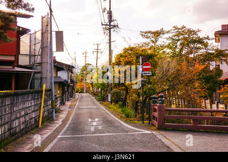 Straßenkreuzung in Japan-Landseite Stockfoto