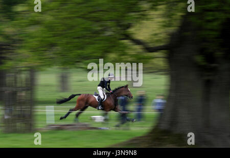 New Zealand Mark Todd auf Campino in der Langlauf-Phase am Tag vier der 2017 Badminton Horse Trials. Stockfoto