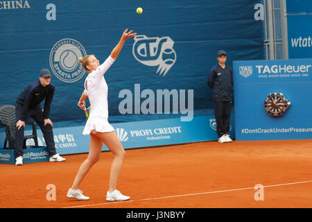 Prag, Tschechische Republik. 6. Mai 2017. Prag, Tschechische Republik. 6. Mai 2017. Finale beim WTA J & T Banka Prag 2017 Tennis Cup. -Match zwischen Mona BARTHEL (GER) und Kristyna PLISKOVA (CZE). Bildnachweis: Petr Toman/Alamy Live-Nachrichten Stockfoto