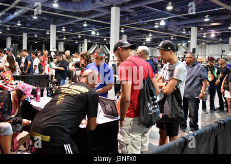 Las Vegas, USA. 6. Mai 2017. Las Vegas, Nevada, 6. Mai 2017 - Teilnehmer und Aussteller auf der Box Fan Expo im Las Vegas Convention Center in Las Vegas Nevada. Credit: Ken Howard/Alamy Live-Nachrichten Stockfoto