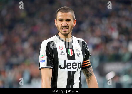 Turin, Italien. 6. Mai 2017. Leonardo Bonucci (Juventus FC) während der Serie A Fussballspiel Juventus FC Torino FC Juventus Stadium am 6. Mai 2017 in Turin, Italien. Bildnachweis: Massimiliano Ferraro/Alamy Live-Nachrichten Stockfoto