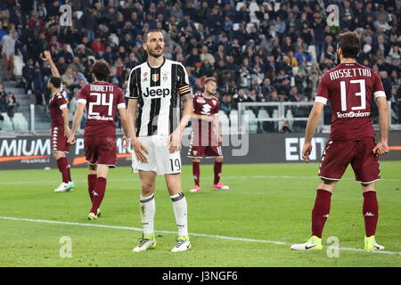 Turin, Italien. 6. Mai 2017. Leonardo Bonucci (Juventus FC, Center) in der Serie A Fussballspiel Juventus FC Torino FC Juventus Stadium am 6. Mai 2017 in Turin, Italien. Bildnachweis: Massimiliano Ferraro/Alamy Live-Nachrichten Stockfoto