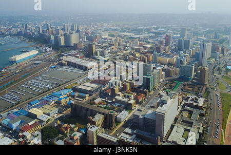 In Johannesburg. 6. Mai 2017. Foto aufgenommen am 6. Mai 2017 zeigt eine Luftaufnahme von Durban, Provinz KwaZulu-Natal, Südafrika. Bildnachweis: Zhai Jianlan/Xinhua/Alamy Live-Nachrichten Stockfoto