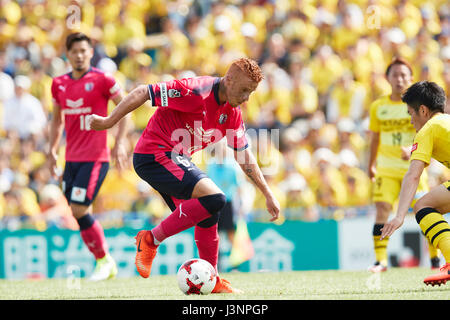 Chiba, Japan. 6. Mai 2017. Souza (Cerezo) Fußball: 2017 J1 League match zwischen Kashiwa Reysol 1-0 Cerezo Osaka Kashiwa Hitachi-Stadion in Chiba, Japan. Bildnachweis: AFLO SPORT/Alamy Live-Nachrichten Stockfoto