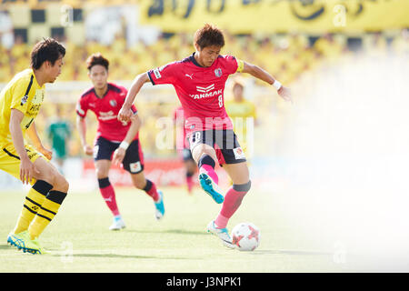 Chiba, Japan. 6. Mai 2017. Yoichiro Kakitani (Cerezo) Fußball: 2017 J1 League match zwischen Kashiwa Reysol 1-0 Cerezo Osaka Kashiwa Hitachi-Stadion in Chiba, Japan. Bildnachweis: AFLO SPORT/Alamy Live-Nachrichten Stockfoto