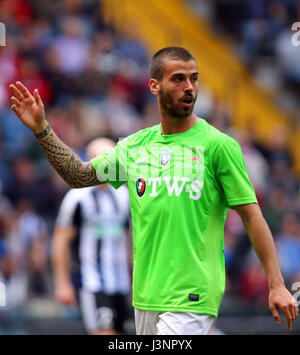 Udine, Italien. 7. Mai 2017. Atalantas Mittelfeldspieler Leonardo Spinazzola Gerstures während der Fußball-Serie A match zwischen Udinese Calcio V Atalanta bei Dacia-Arena-Stadion am 7. Mai 2017. Bildnachweis: Andrea Spinelli/Alamy Live-Nachrichten Stockfoto