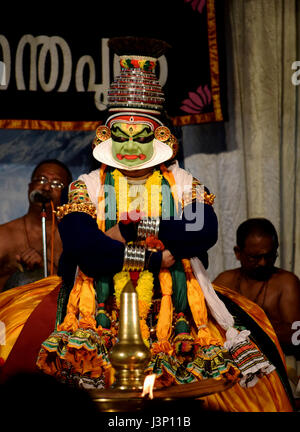 Kathakali ist ein traditioneller Tanzform erzählen Geschichte in Kerala, dem südlichen Zustand von Indien Stockfoto