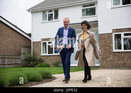 Kidlington, UK. 3. Mai 2017. Liberal Democrats Tim Farron Kampagnen in Kidlington mit Kandidaten Layla Moran. Bildnachweis: Mark Kerrison/Alamy Stockfoto