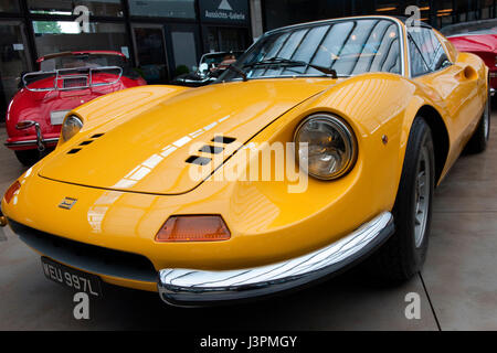 Vorderseite des Oldtimer Ferrari Dino 246 GT, Alfredo Ferrari gebaut 1969-1974 in Modena, Pininfarina-Design, V6, Italien, Europa Stockfoto