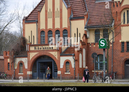 S-Bahnhof, Nikolassee, Zehlendorf, Berlin, Deutschland Stockfoto